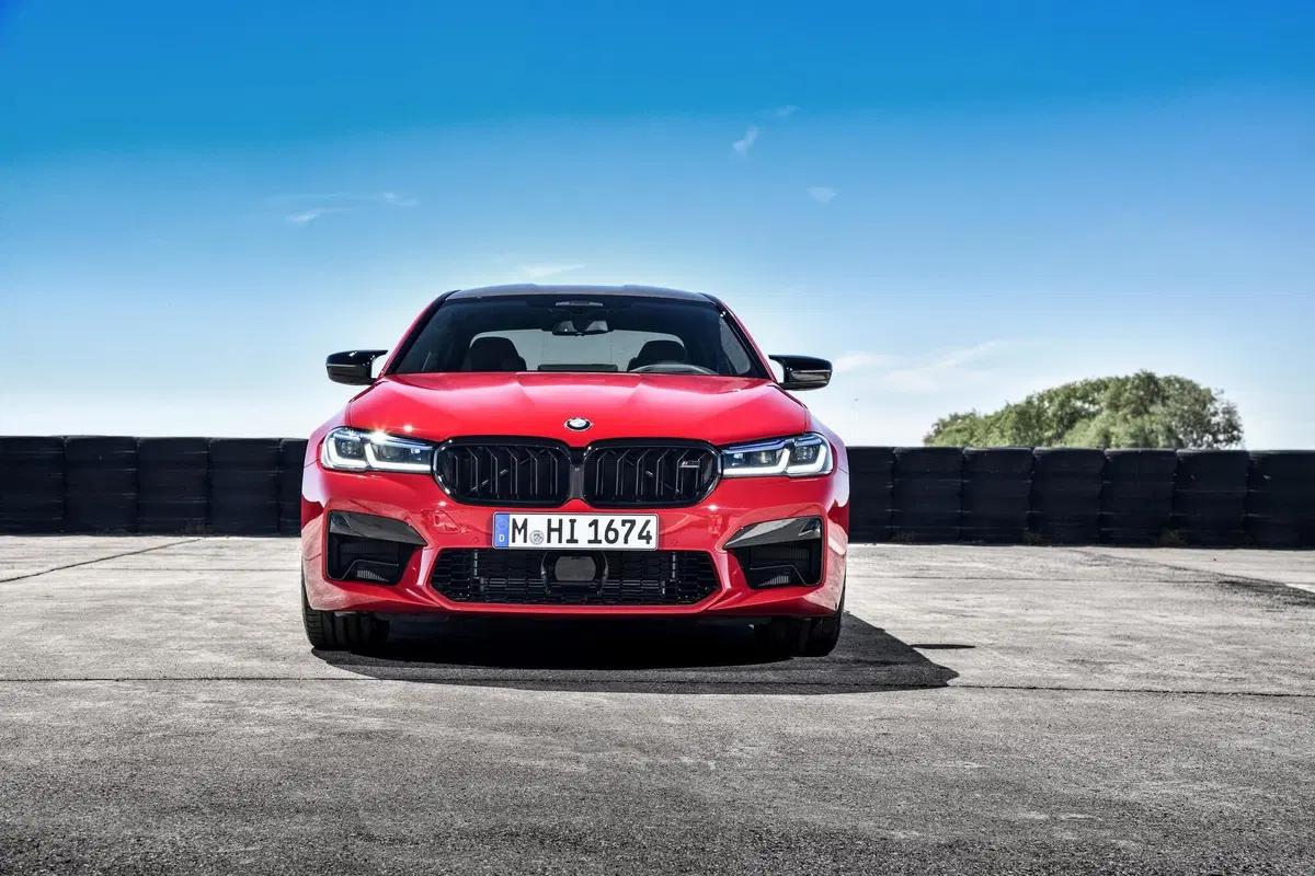 BMW M5 e M5 Competition 2020: restyling anche per le superberline da 600 e 625 CV (3)