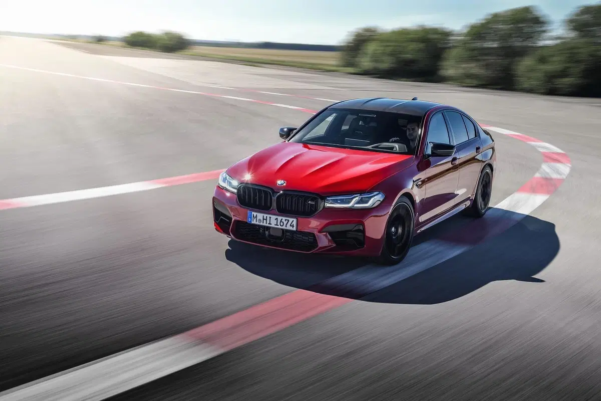 BMW M5 e M5 Competition 2020: restyling anche per le superberline da 600 e 625 CV (11)