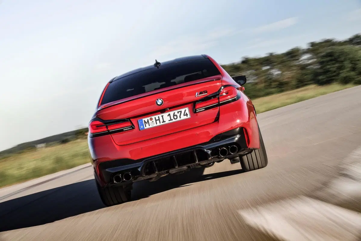 BMW M5 e M5 Competition 2020: restyling anche per le superberline da 600 e 625 CV (2)