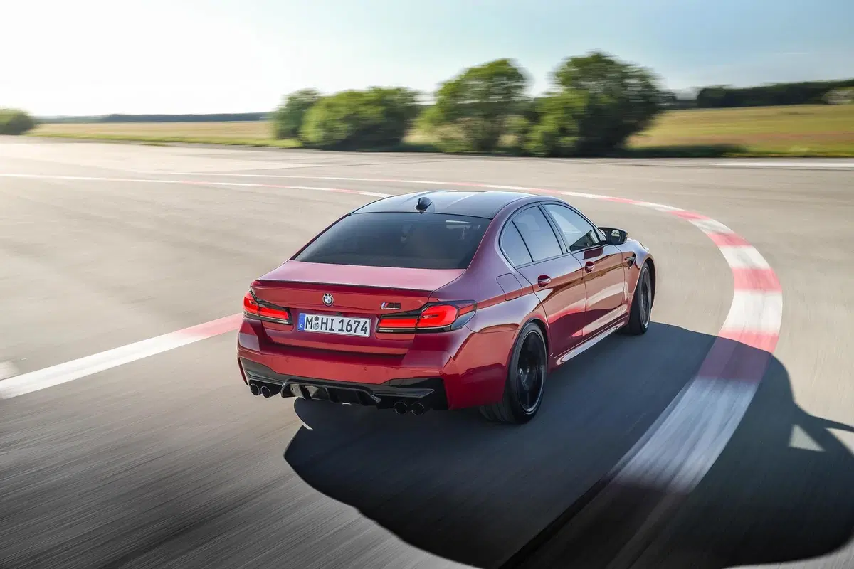 BMW M5 e M5 Competition 2020: restyling anche per le superberline da 600 e 625 CV (15)