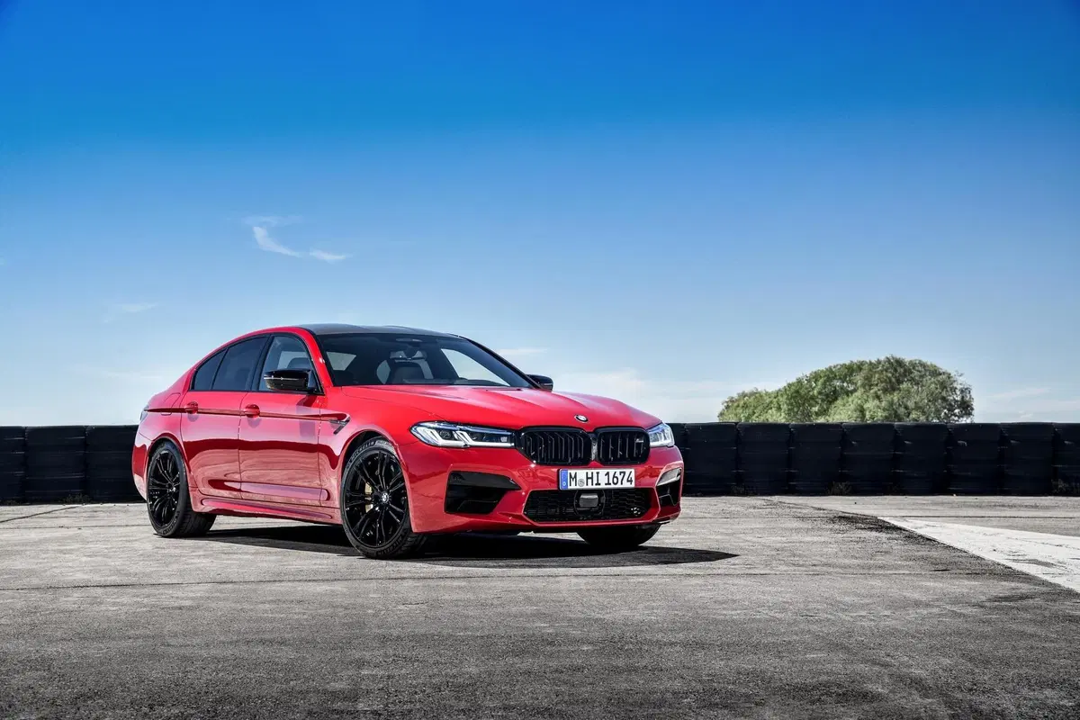 BMW M5 e M5 Competition 2020: restyling anche per le superberline da 600 e 625 CV (16)