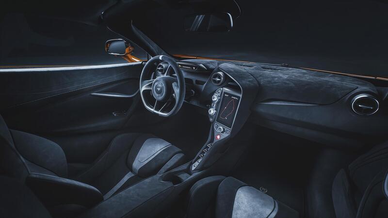 Gli interni della McLaren 720S Le Mans Special Edition