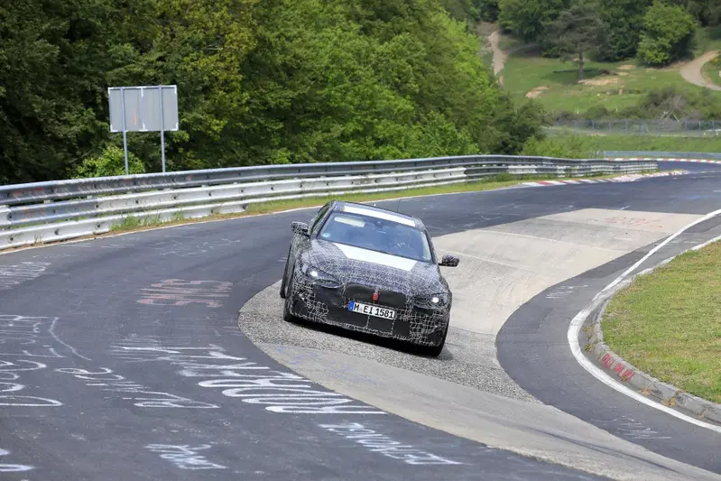 BMW Serie 4 Gran Coup&eacute;: maxi griglia anche per la 4 porte [Foto spia]