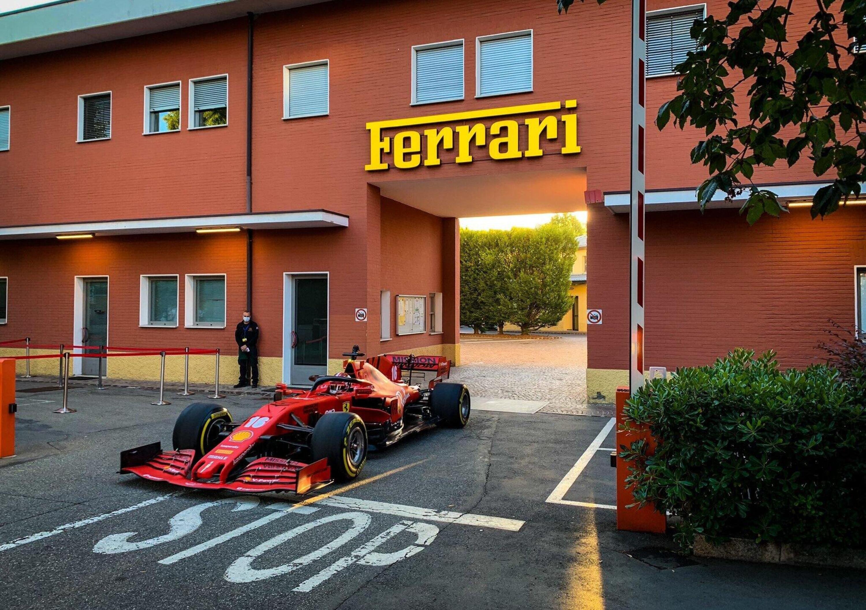F1, Leclerc d&agrave; il buongiorno a Maranello con il rombo della SF1000 [Video]