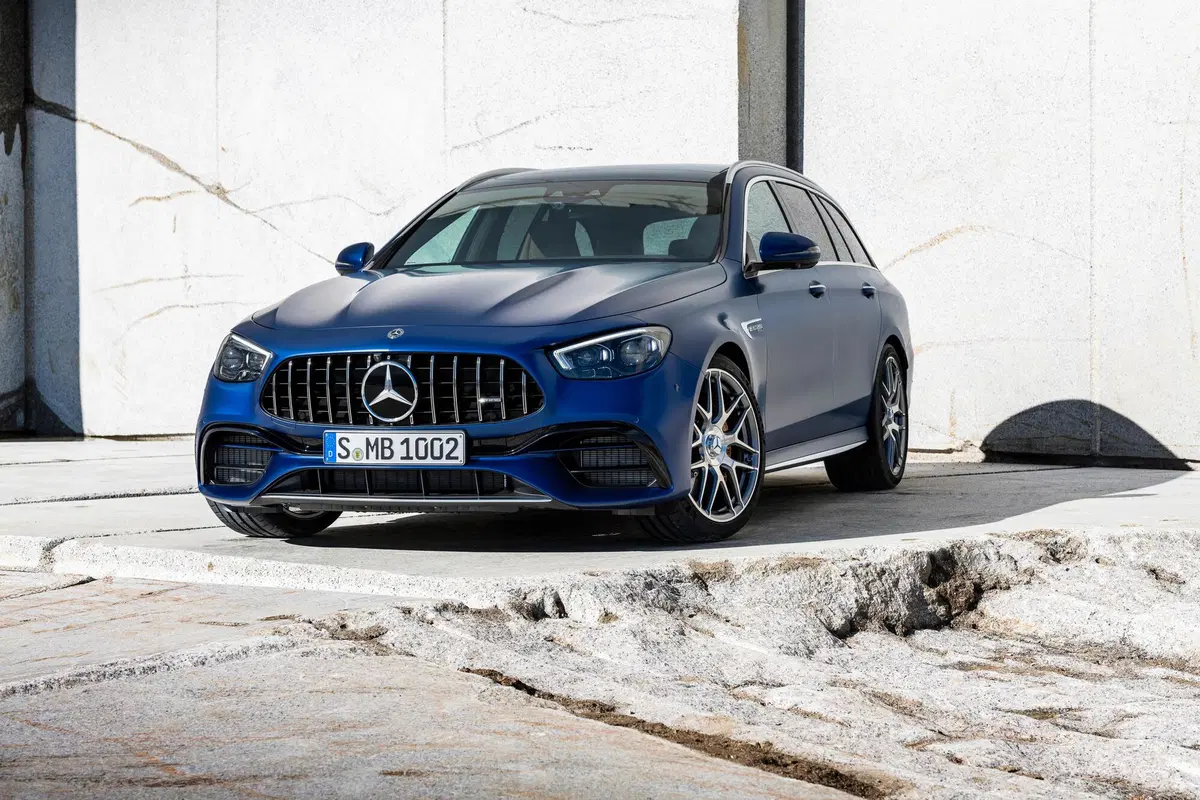 Mercedes-AMG E 63, tolti i veli al restyling  (9)