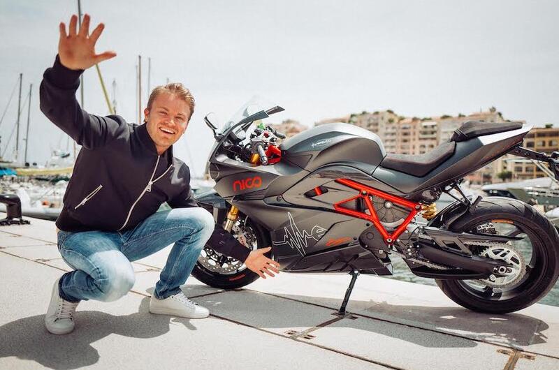 Nico Rosberg mette in palio la sua Energica Ego: il ricavato alla Croce Rossa