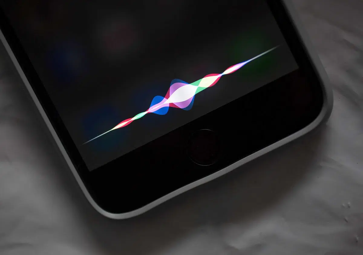 Keyword "Ehi Siri, la polizia mi sta fermando" attiva la registrazione