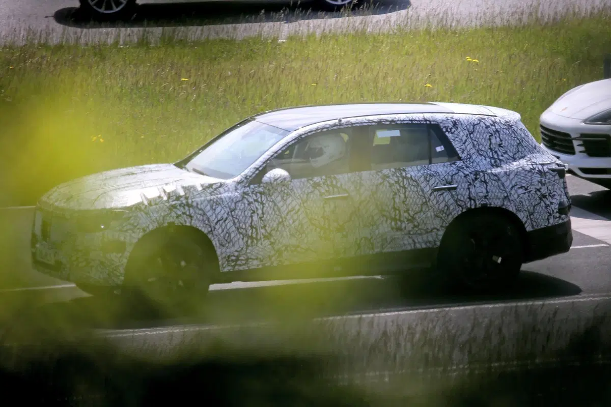 Mercedes GLC: la nuova generazione attesa per il 2022 [Foto spia] (4)