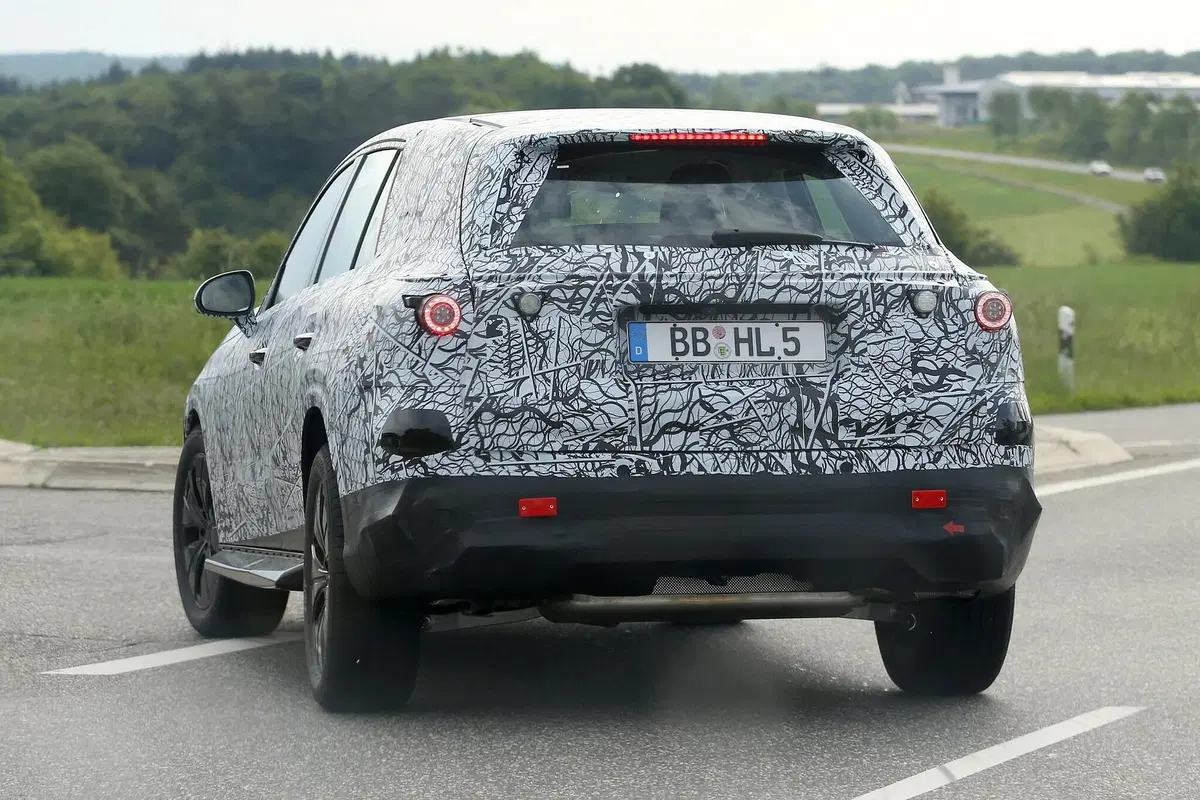 Mercedes GLC: la nuova generazione attesa per il 2022 [Foto spia] (11)