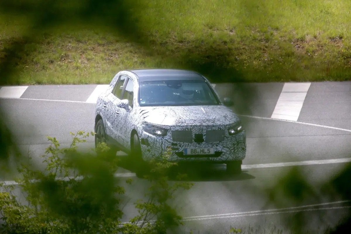 Mercedes GLC: la nuova generazione attesa per il 2022 [Foto spia] (7)
