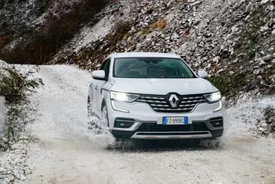 Renault Koleos: restyling di mezz'et&agrave; e tanto tanto comfort [Video]