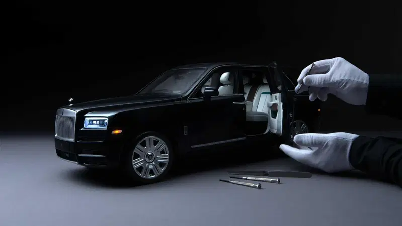 Rolls-Royce Cullinan: un modellino 1:8 fatto e personalizzato come un'auto vera