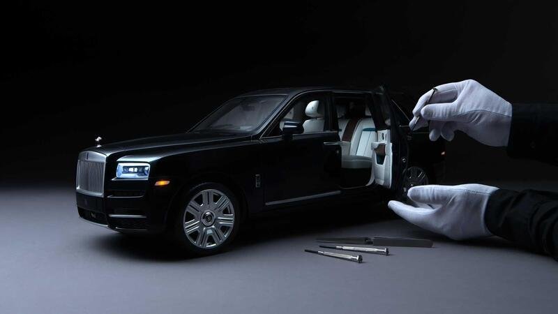 Rolls-Royce Cullinan: un modellino 1:8 fatto e personalizzato come un&#039;auto vera