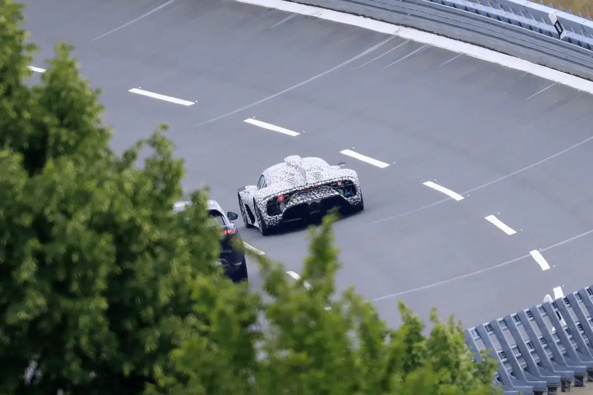 Mercedes-AMG Project One: la F1 replica è ancora in fase di collaudo [Foto spia] (3)
