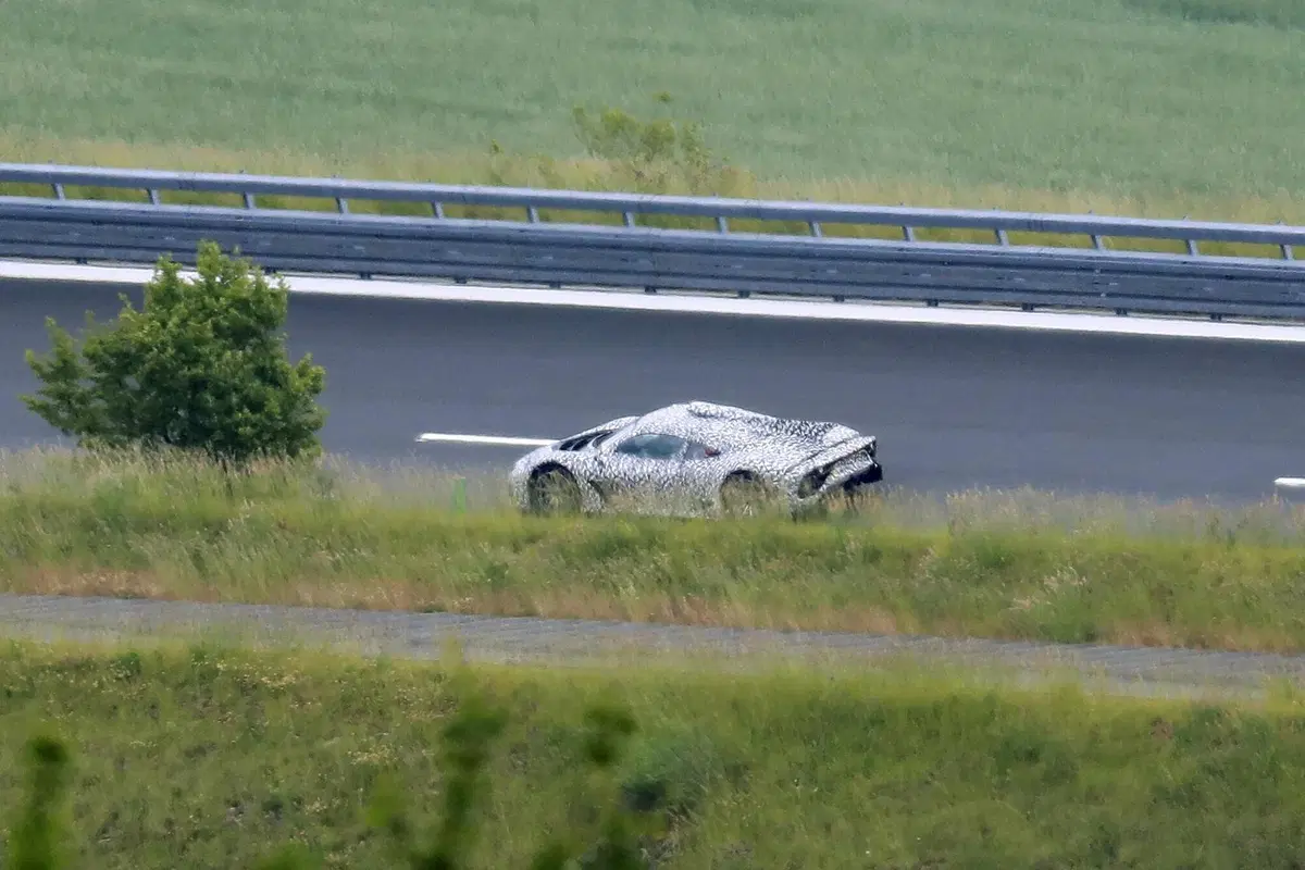 Mercedes-AMG Project One: la F1 replica è ancora in fase di collaudo [Foto spia] (7)
