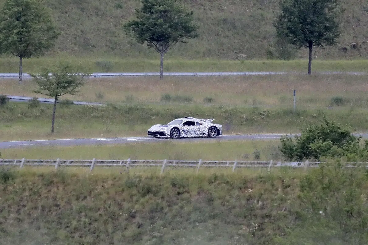 Mercedes-AMG Project One: la F1 replica è ancora in fase di collaudo [Foto spia] (4)
