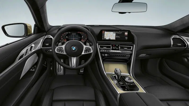 Gli interni della BMW Serie 8 Golden Thunder Edition