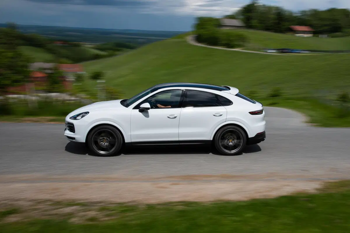 Porsche Cayenne Coupé (2019-->>) (10)
