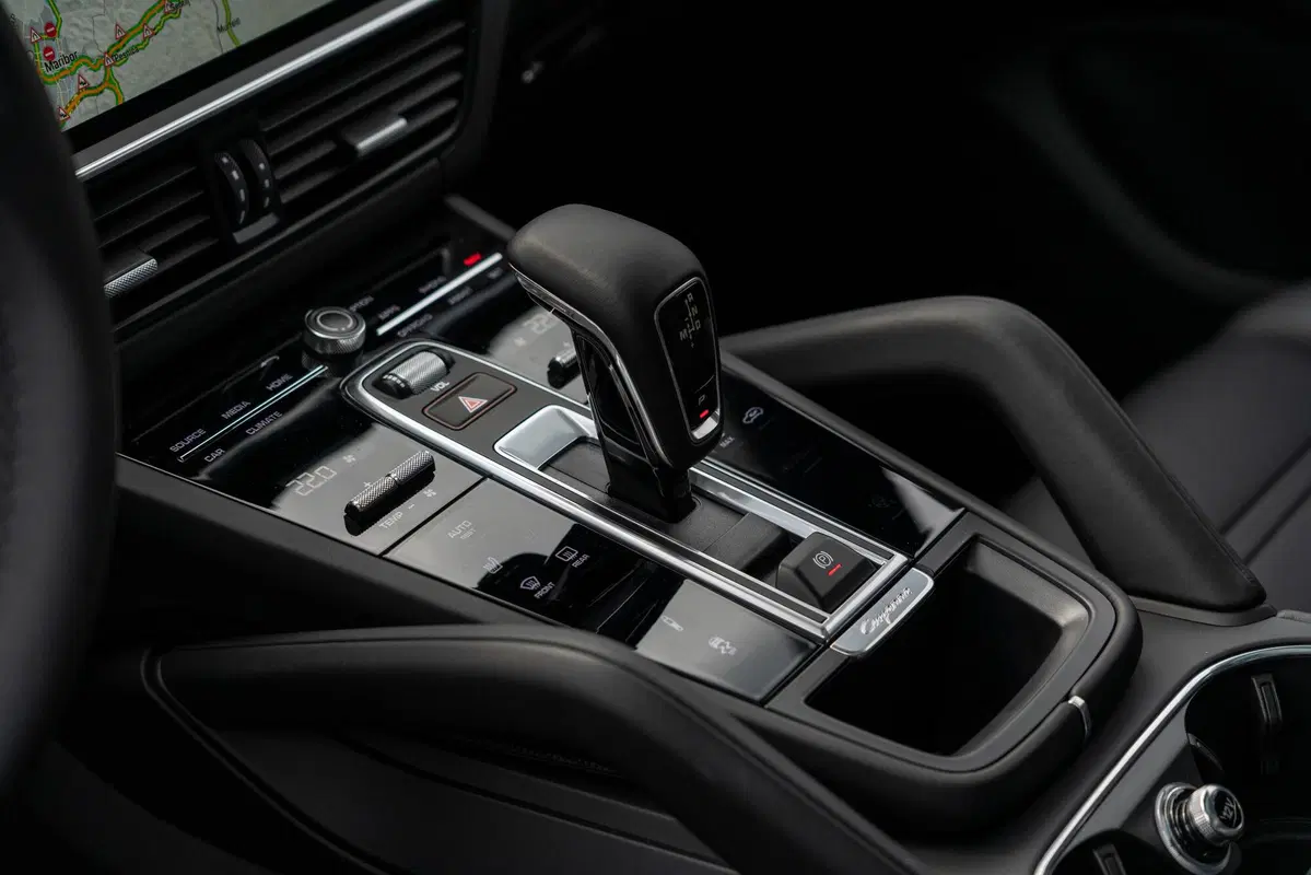 Porsche Cayenne Coupé (2019-->>) (24)