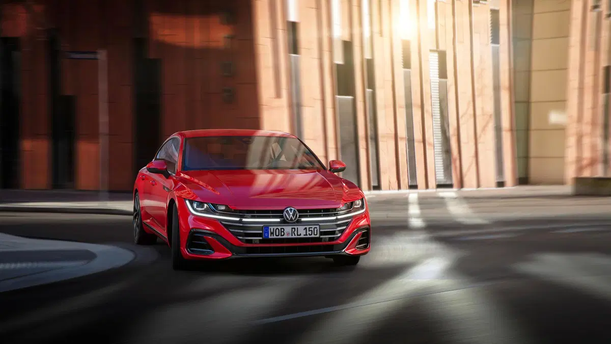 Volkswagen Arteon, con il restyling arriva la Shooting Brake (2)