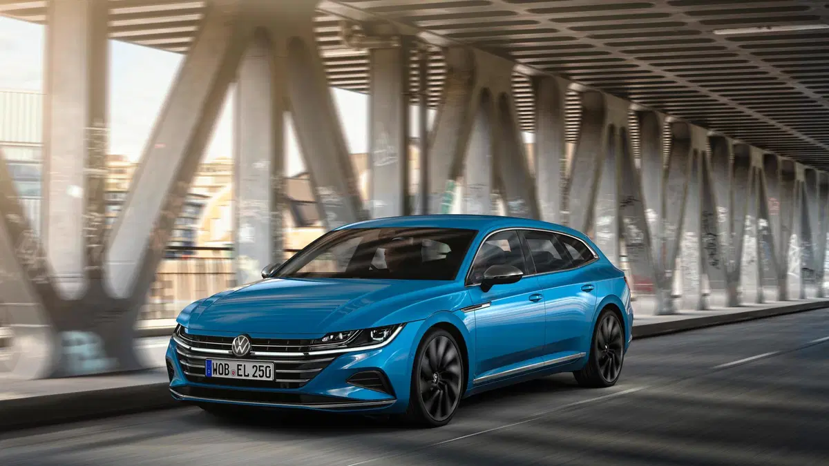 Volkswagen Arteon, con il restyling arriva la Shooting Brake (7)
