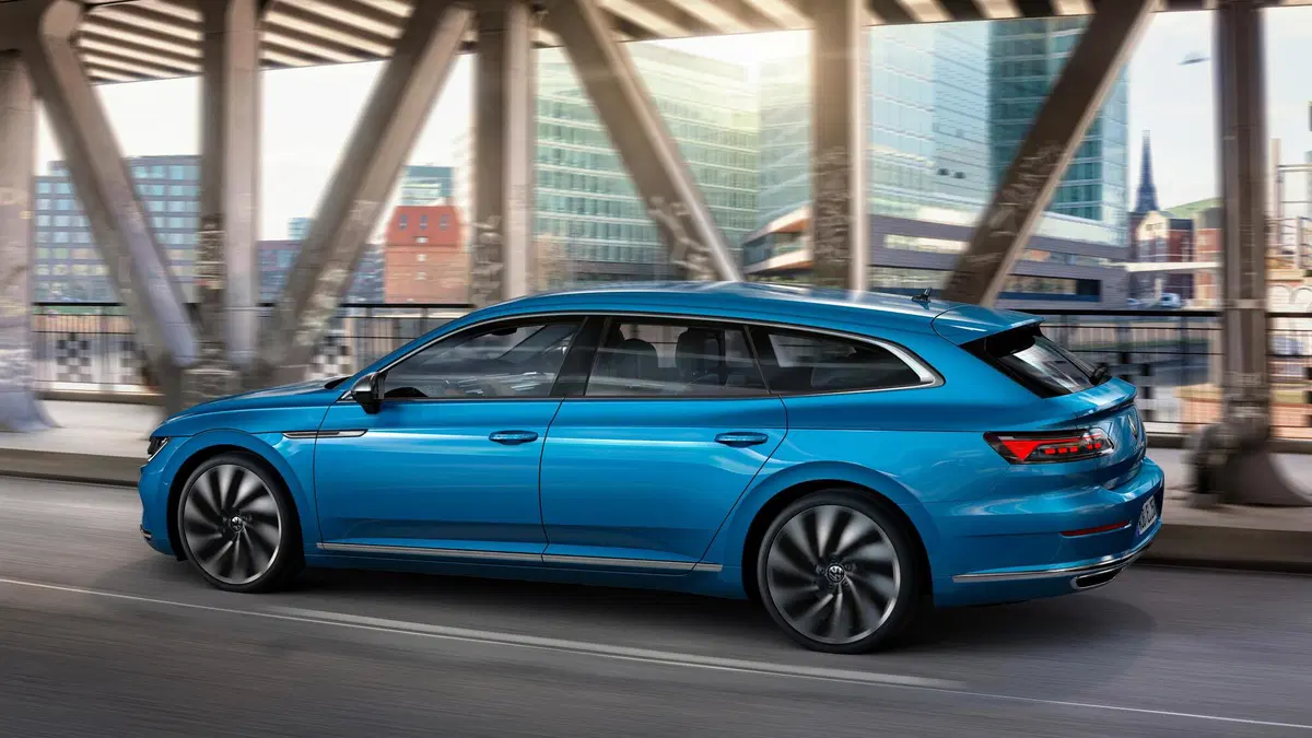 Volkswagen Arteon, con il restyling arriva la Shooting Brake (9)