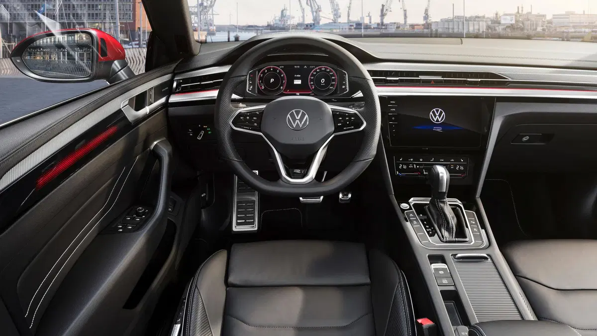 Volkswagen Arteon, con il restyling arriva la Shooting Brake (15)