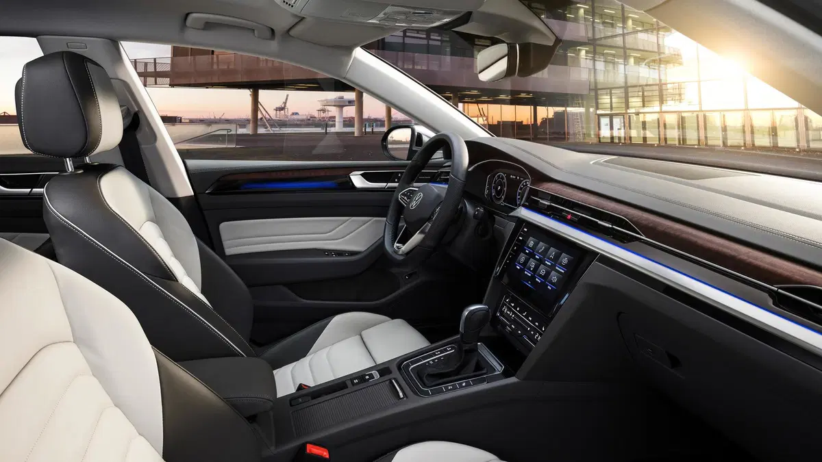 Volkswagen Arteon, con il restyling arriva la Shooting Brake (16)