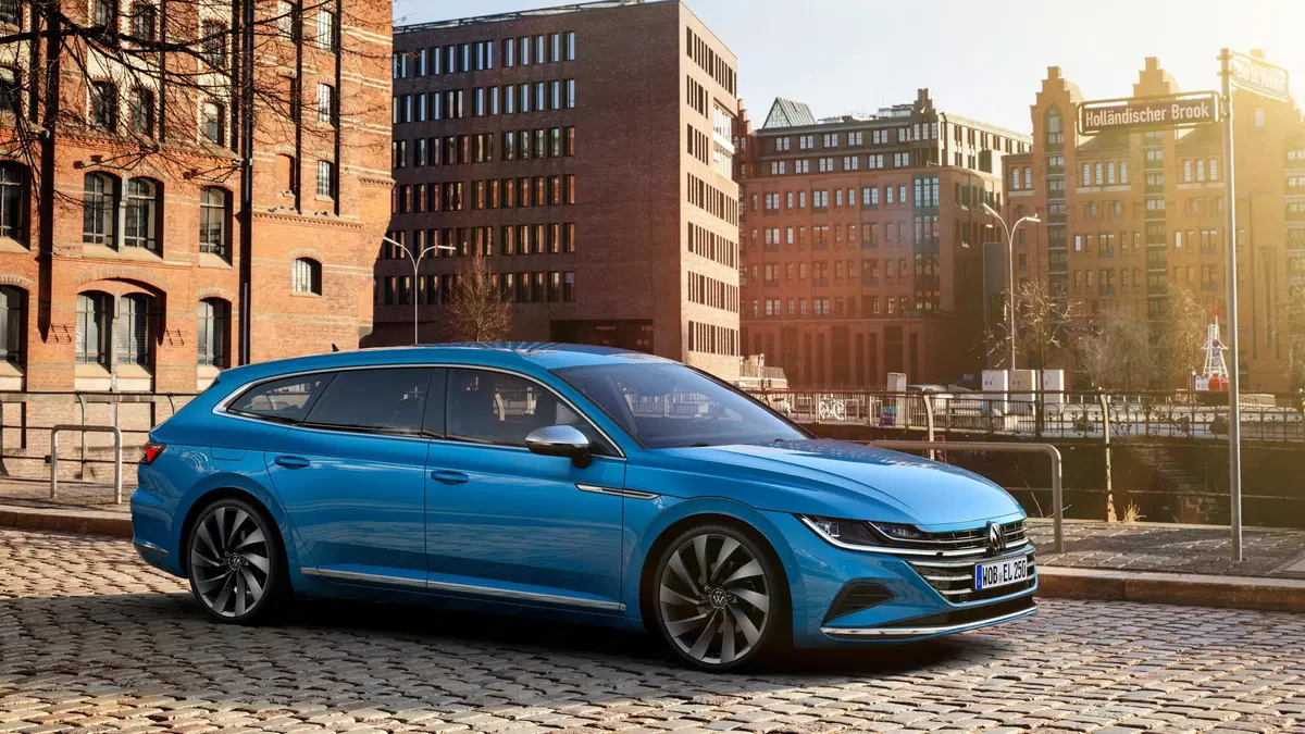 Volkswagen Arteon, con il restyling arriva la Shooting Brake (17)