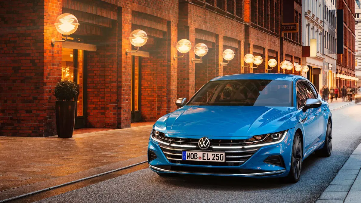 Volkswagen Arteon, con il restyling arriva la Shooting Brake (21)