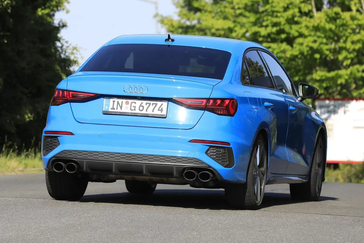 Nuova Audi S3: guardatela senza veli! [Foto spia]