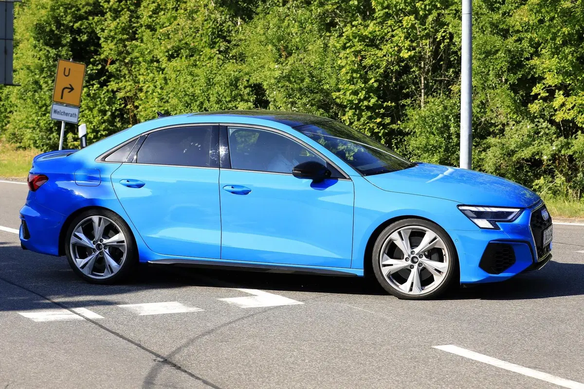 Nuova Audi S3: guardatela senza veli! [Foto spia] (4)