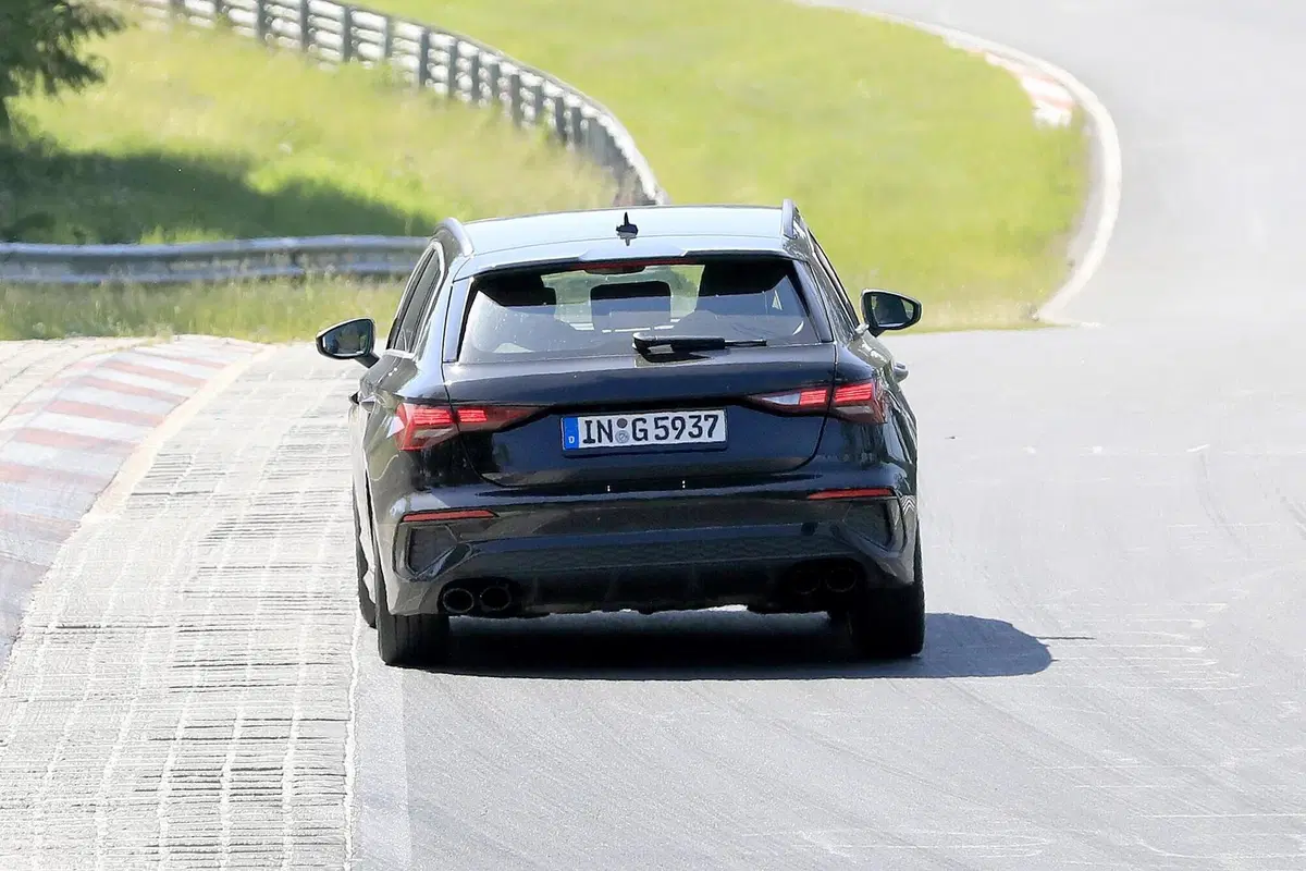 Nuova Audi S3: guardatela senza veli! [Foto spia] (7)