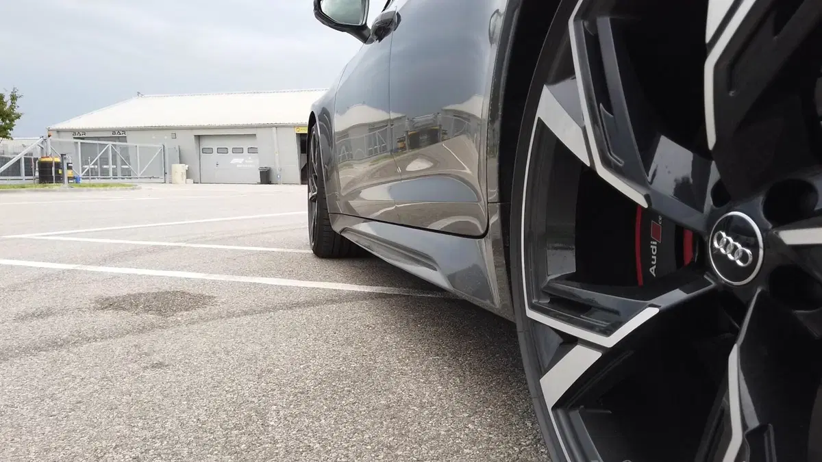 AUDI RS6 Avant 2020 | La nuova generazione da 600 CV provata in pista e su strada (10)
