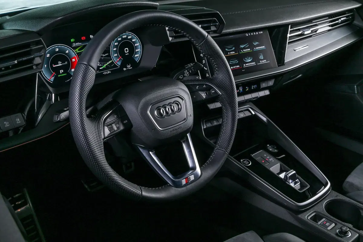 Audi A3 Sportback 2020 | Fuori i muscoli! Prova test drive su strada (13)