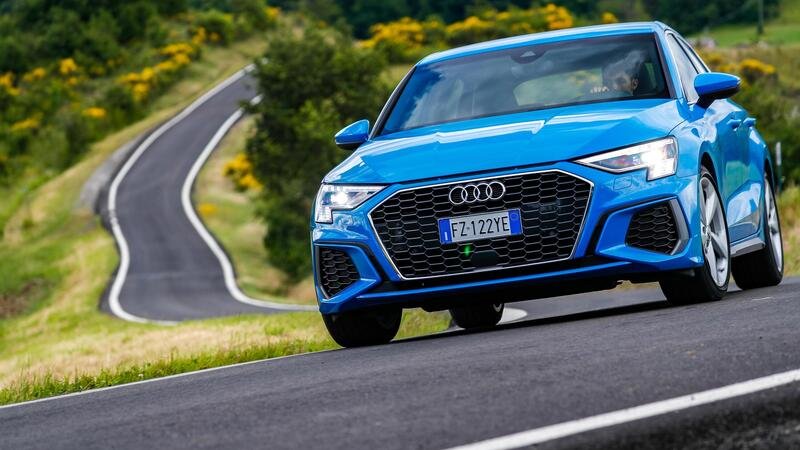 Audi A3 Sportback 2020 | Fuori i muscoli! Prova test drive su strada [Video]