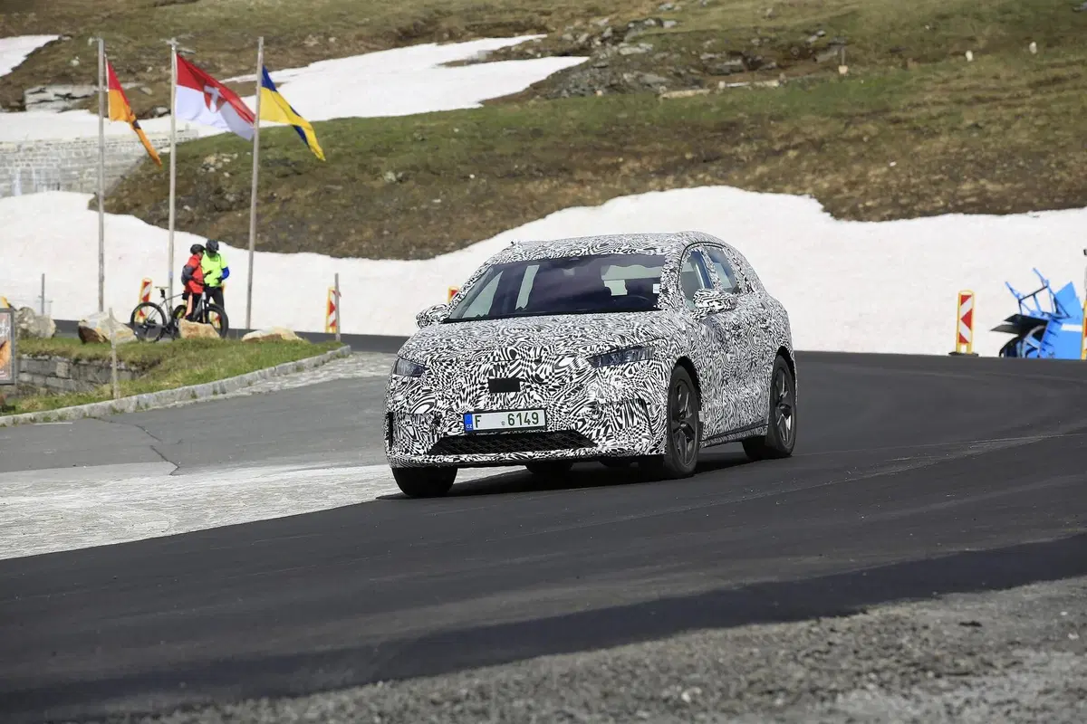 Skoda Enyaq: il SUV elettrico atteso per fine 2020 [Foto spia] (2)