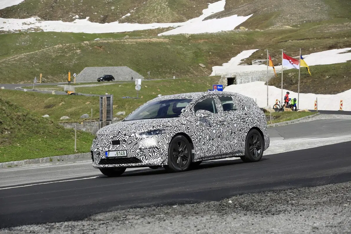 Skoda Enyaq: il SUV elettrico atteso per fine 2020 [Foto spia] (4)