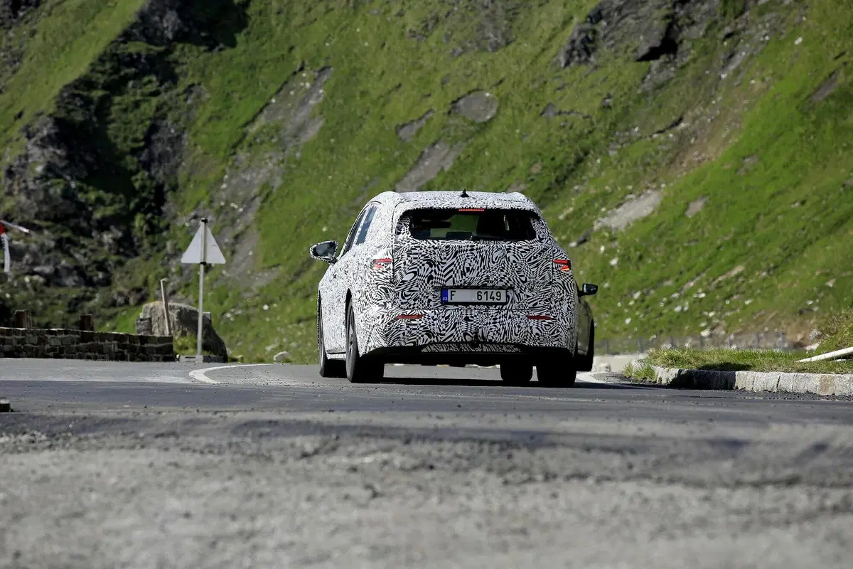 Skoda Enyaq: il SUV elettrico atteso per fine 2020 [Foto spia] (12)