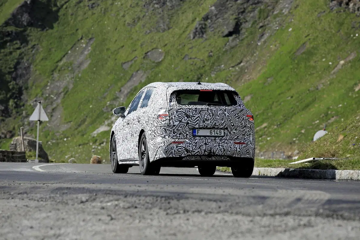 Skoda Enyaq: il SUV elettrico atteso per fine 2020 [Foto spia] (11)