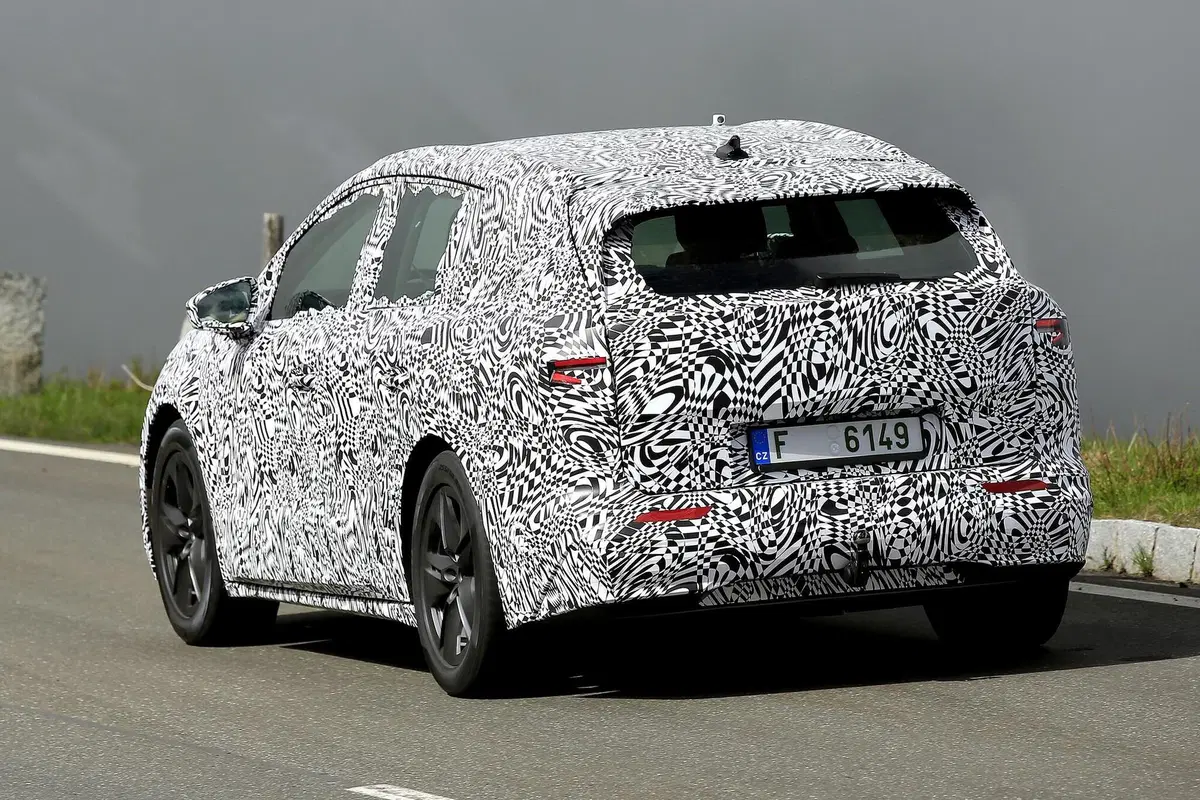 Skoda Enyaq: il SUV elettrico atteso per fine 2020 [Foto spia] (21)