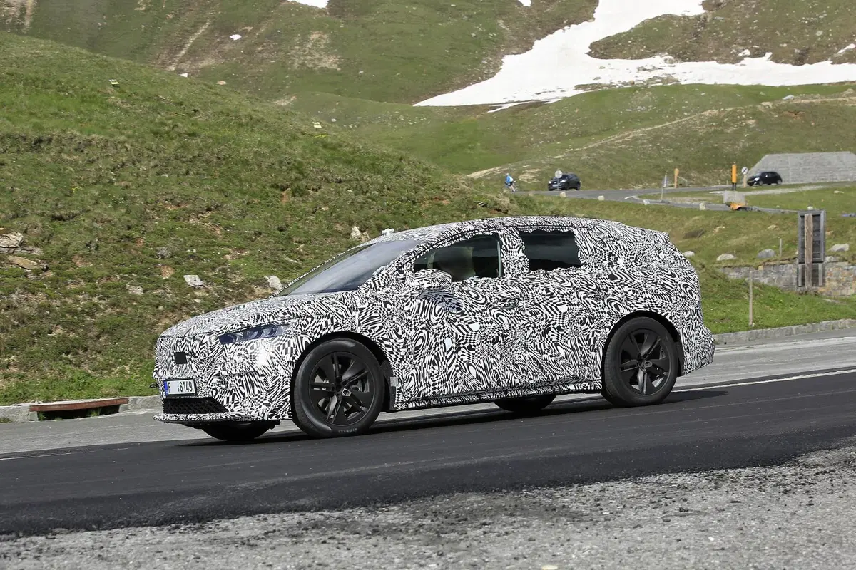 Skoda Enyaq: il SUV elettrico atteso per fine 2020 [Foto spia] (5)