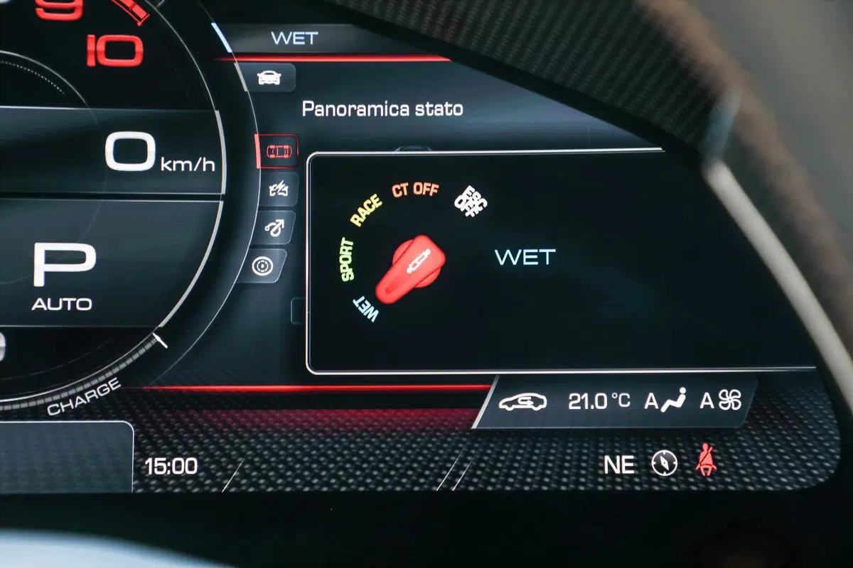 Ferrari SF90 Stradale | Dall'inferno al paradiso in un lampo. Prova test drive (29)