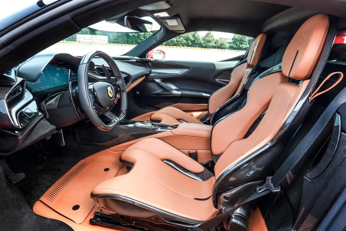 Ferrari SF90 Stradale | Dall'inferno al paradiso in un lampo. Prova test drive (17)