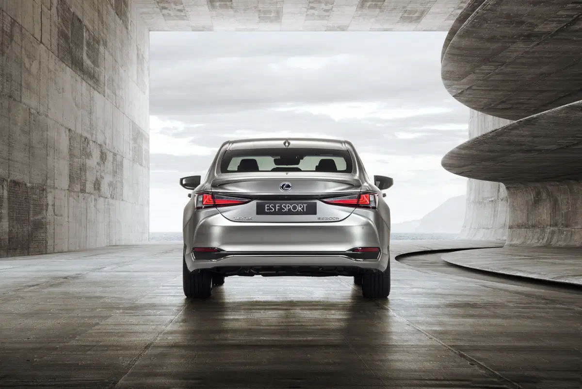 Lexus ES 2019 | in Europa con l'ibrido e 218 CV [Video] (5)