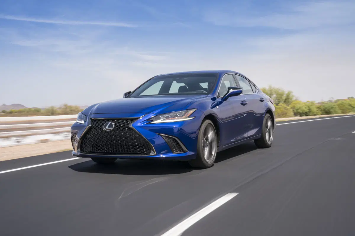 Lexus ES 2019 | in Europa con l'ibrido e 218 CV [Video] (11)