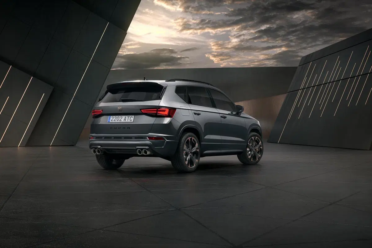 Nuova Cupra Ateca: restyling anche per il SUV da 300 CV (2)