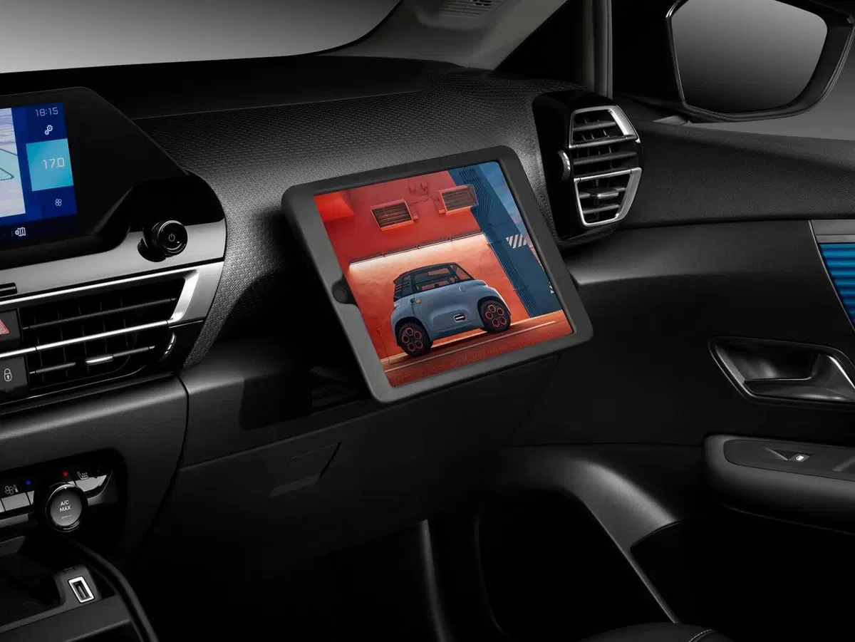 Il nuovo passo Citroen, Per stile e auto elettrica: ecco C4 ed e-C4 [video anteprima] (3)