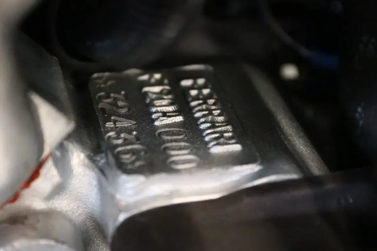 Forza puristi del Ferro: con meno di 25K si diventa “ferraristi” di quelli con il raro V8 biturbo della F40 [senza accenderlo!] (3)