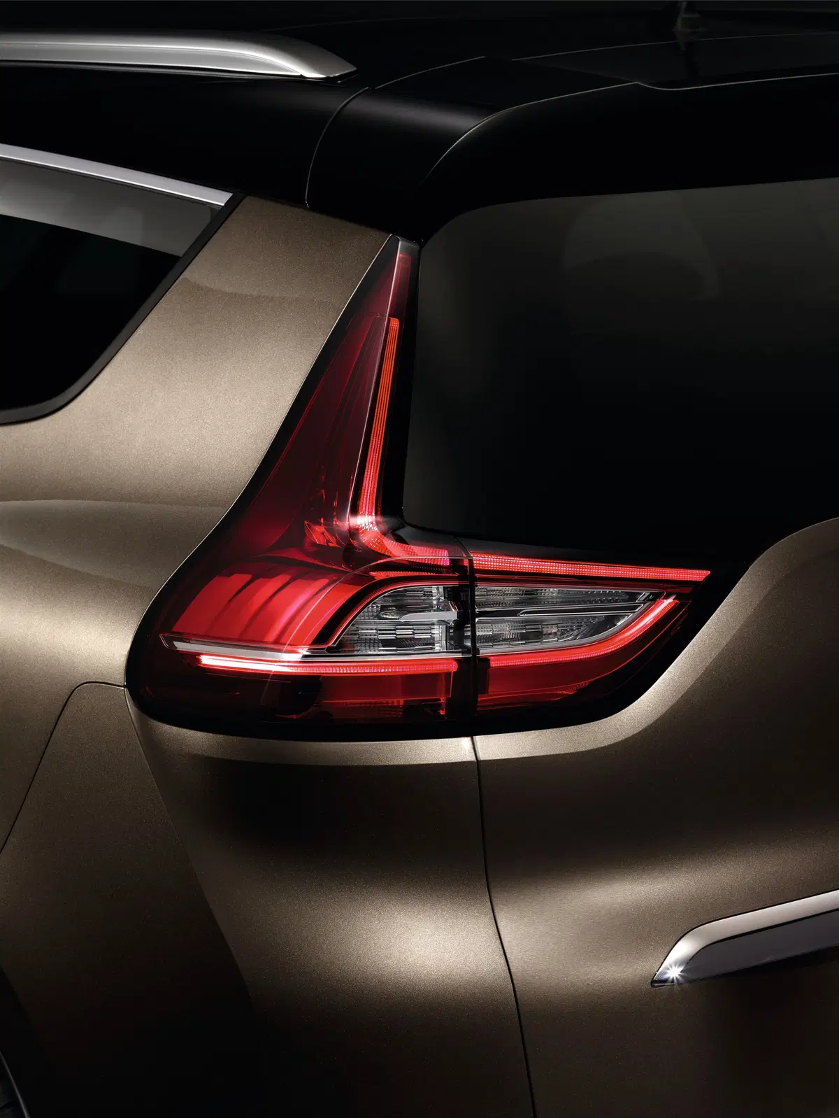 Nuova Renault Grand Scenic: dinamismo e spazio in formato "Espace" (6)